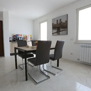 Casa San Valentino , Bussolengo Italia